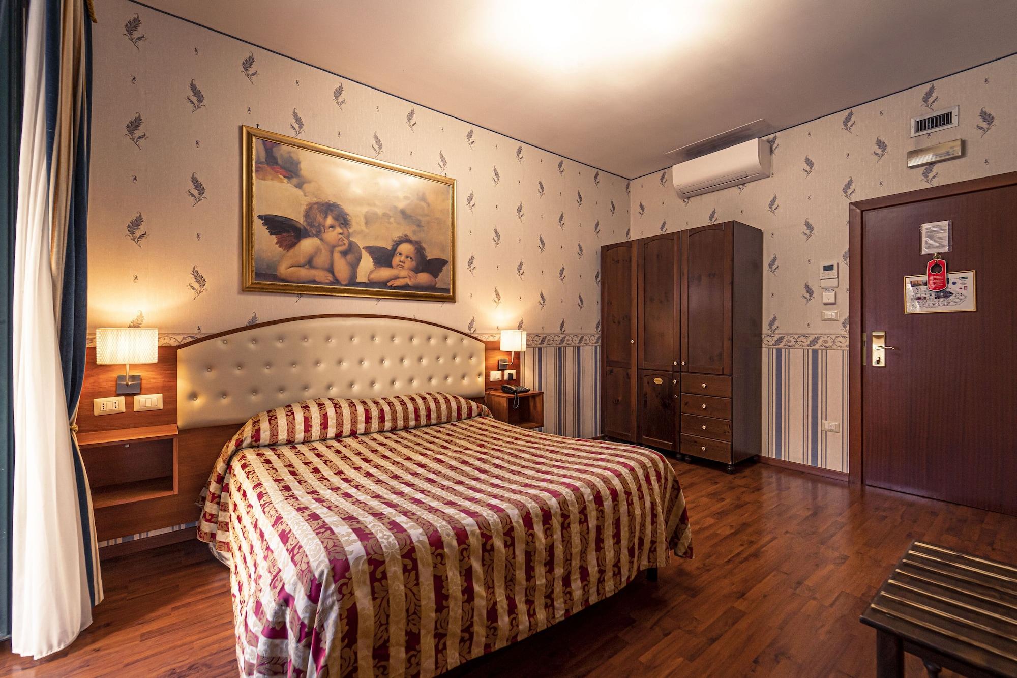 Romeo Hotel