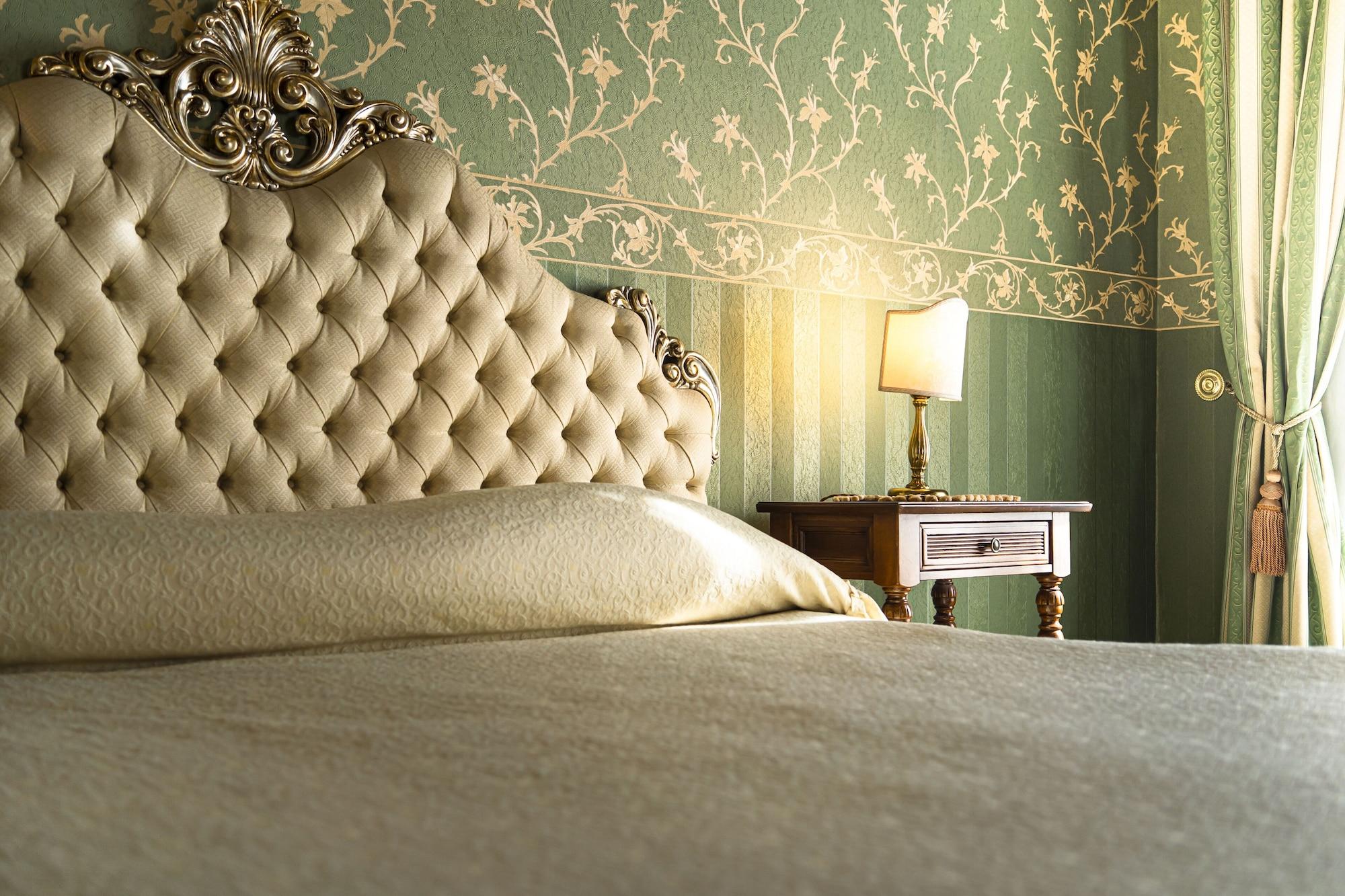 Hotel Romeo 3*
